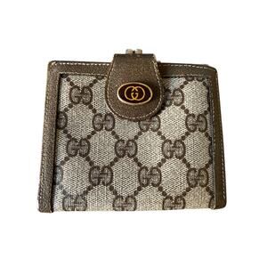 Vintage 1980s Gucci Logo Wallet with Chain Purse